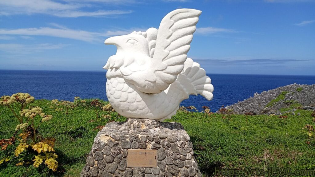 鳥のオブジェ