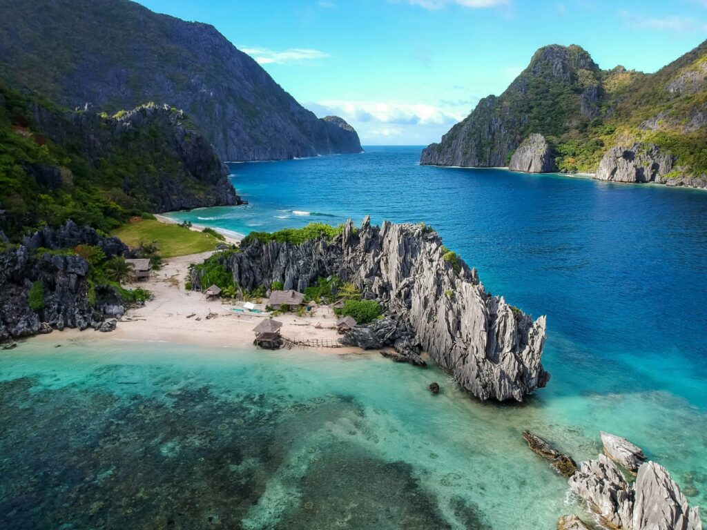 海と山