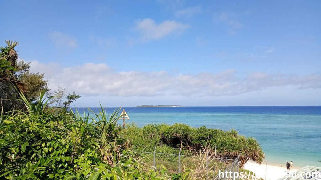 瀬底島